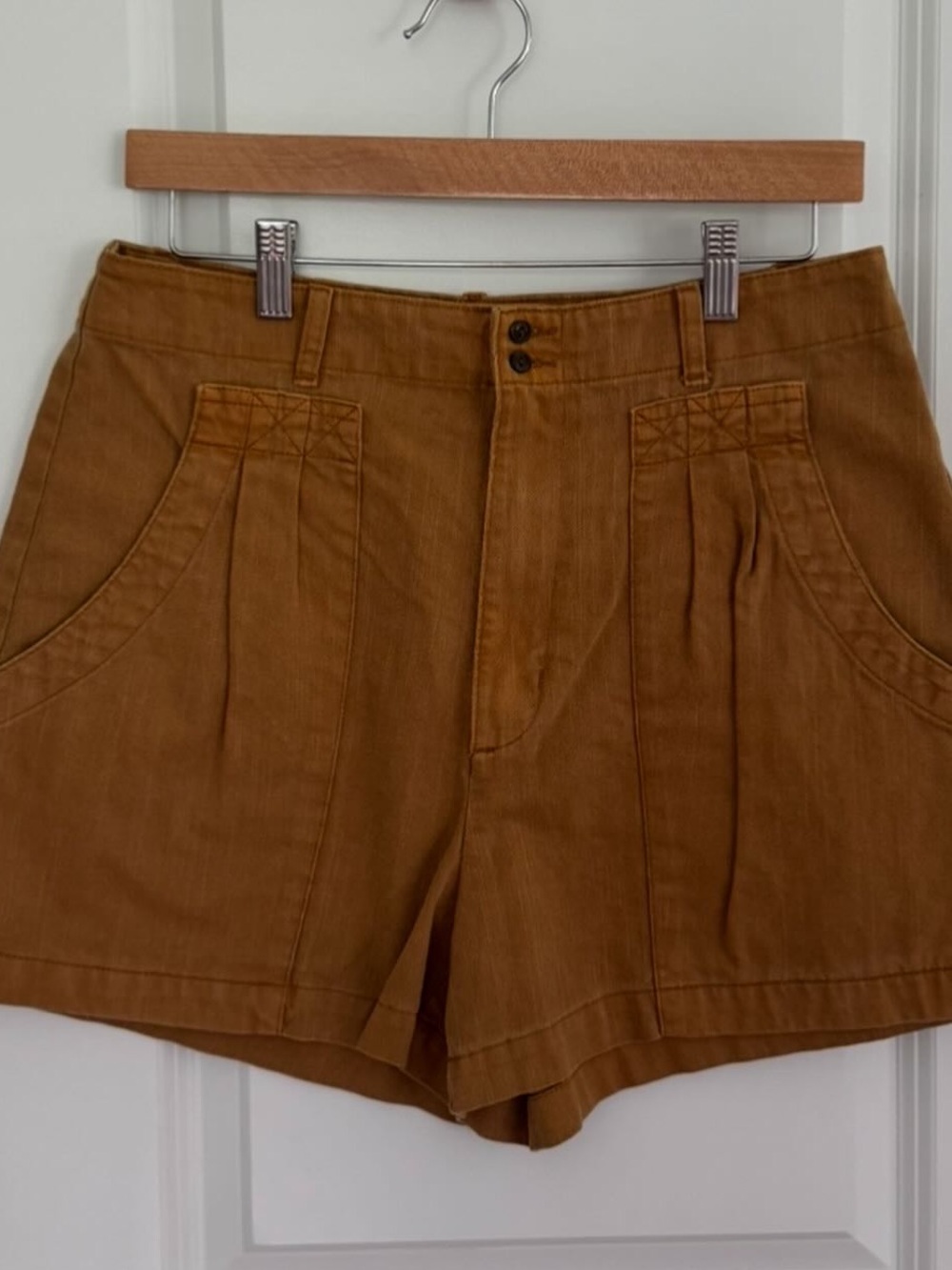 Universal Thread High Rise Pleated Utility Shorts - Picture 4 of 9